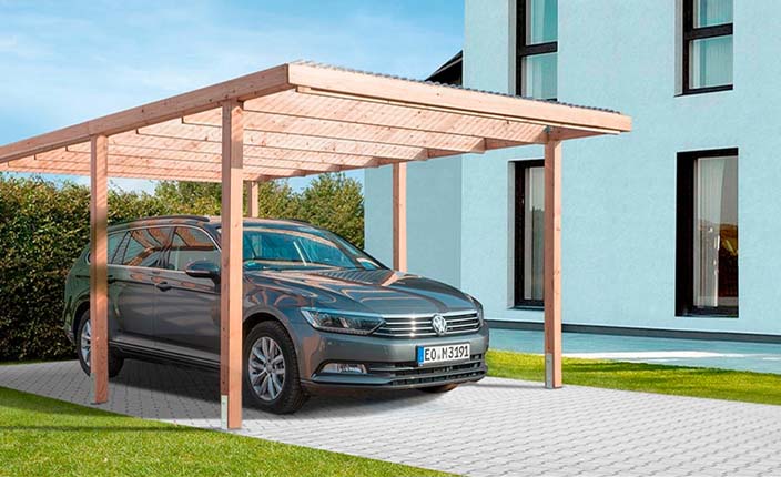 PKW steht unter Carport
